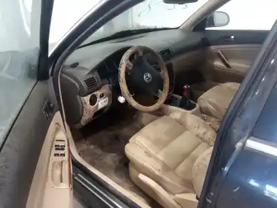 Scrapping Vehicle volkswagen passat variant (3b6) comfortline of the year 2004 powered avf