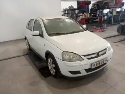 Sloopvoertuig OPEL CORSA C  van het jaar 2005 aangedreven Z13DT