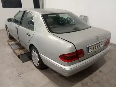 Veículo de Sucata mercedes                                           clase e (w210) berlina diesel                                                                                                                                                                                                                              d606962                                                                                                                                                                                                                                                    do ano 1997 alimentado d606962