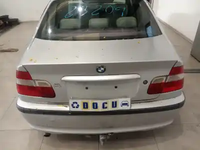Veicolo di demolizione bmw 3 (e46) 318 i dell'anno 2004 alimentato n42b20