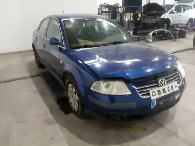 Veicolo di demolizione VOLKSWAGEN PASSAT B5.5 (3B3) 1.9 TDI dell'anno 2003 alimentato AWX