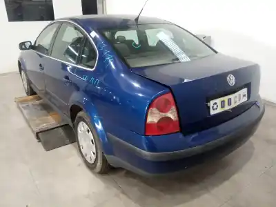 Veículo de Sucata volkswagen passat b5.5 (3b3) 1.9 tdi do ano 2003 alimentado awx