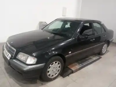 Veículo de Sucata mercedes-benz clase c (w202) c 220 cdi (202.133) do ano 1998 alimentado om 611.960
