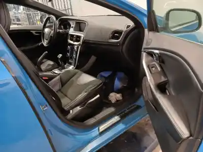 Veículo de Sucata volvo v40 fastback (525) d3 do ano 2015 alimentado d5204t6