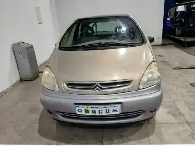 Veicolo di demolizione CITROEN XSARA PICASSO (N68) 2.0 HDI dell'anno 2007 alimentato RHY (DW10TD)