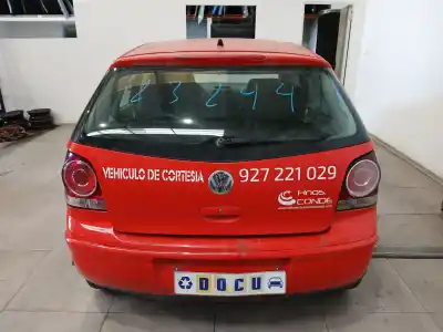 Veículo de Sucata volkswagen polo iv sedán (9a4, 9a2, 9n2, 9a6) 1.4 do ano 2005 alimentado bky
