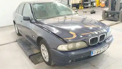 Scrapping Vehicle bmw 5 (e39) 520 d of the year 2001 powered 204d1