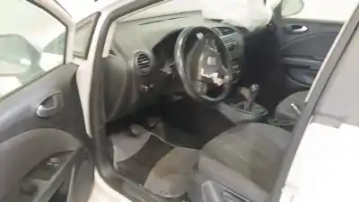 Sloopvoertuig SEAT LEON (1P1)  van het jaar 2011 aangedreven CAYB