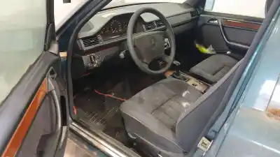 Veicolo di demolizione MERCEDES-BENZ CLASE E (W124)  dell'anno 1994 alimentato M 111.960