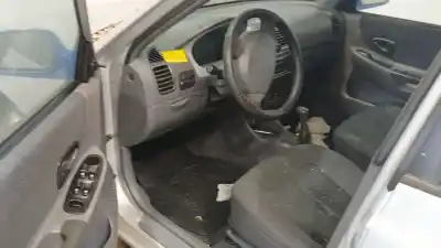 Sloopvoertuig HYUNDAI ACCENT I (X-3)  van het jaar 1994 aangedreven G4EH
