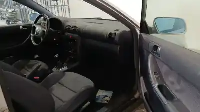Veículo de Sucata audi a3 (8l1) 1.6 do ano 2001 alimentado avu