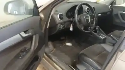 Verschrottungsfahrzeug AUDI A3 (8P1)  des Jahres 2010 angetrieben CFFB