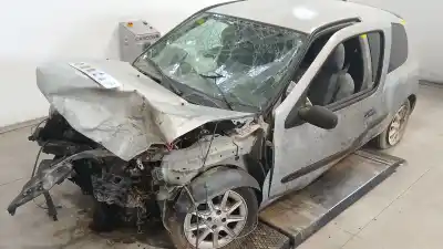 Veículo de Sucata renault clio ii (bb_, cb_) 1.5 dci (b/cb07) do ano 2003 alimentado k9k700