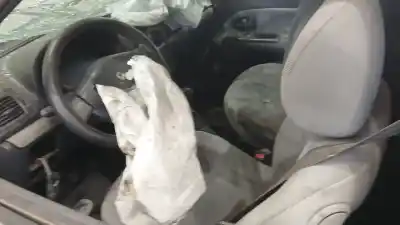 Scrapping Vehicle RENAULT CLIO II (BB_, CB_)  of the year 2003 powered K9K700