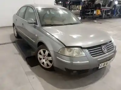 Veicolo di demolizione VOLKSWAGEN PASSAT B5.5 (3B3) 1.9 TDI dell'anno 2002 alimentato AVF
