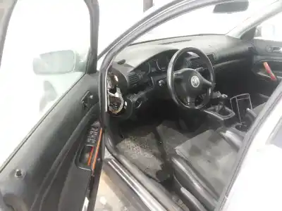 Veículo de Sucata volkswagen passat b5.5 (3b3) 1.9 tdi do ano 2002 alimentado avf