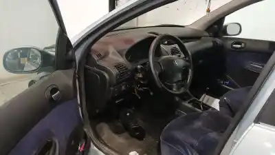 Scrapping Vehicle PEUGEOT 206 FASTBACK (2A/C)  of the year 2004 powered 8HZ