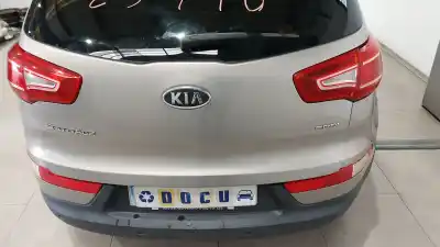 Veicolo di demolizione kia sportage iii (sl) 1.7 crdi dell'anno 2010 alimentato d4fd