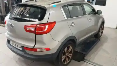 Veicolo di demolizione kia sportage iii (sl) 1.7 crdi dell'anno 2010 alimentato d4fd