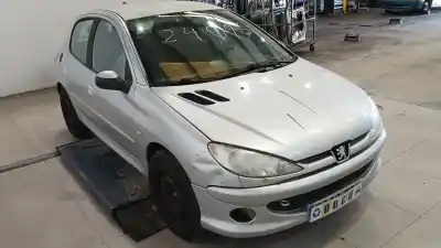 Sloopvoertuig peugeot 206 fastback (2a/c) 1.4 i van het jaar 2007 aangedreven kfw