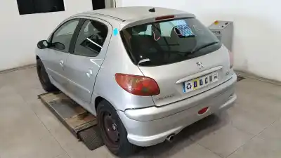 Sloopvoertuig peugeot 206 fastback (2a/c) 1.4 i van het jaar 2007 aangedreven kfw