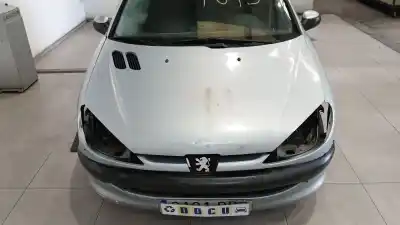 Veículo de Sucata peugeot 206 fastback (2a/c) 1.4 hdi eco 70 do ano 2004 alimentado 8hz