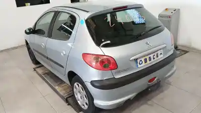 Veículo de Sucata peugeot 206 fastback (2a/c) 1.4 hdi eco 70 do ano 2004 alimentado 8hz