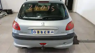 Veículo de Sucata peugeot 206 fastback (2a/c) 1.4 hdi eco 70 do ano 2004 alimentado 8hz