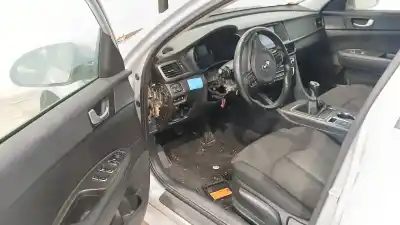 Verschrottungsfahrzeug KIA OPTIMA (JF)  des Jahres 2017 angetrieben D4FD