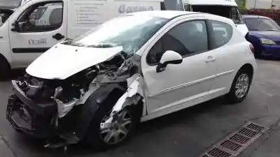 Sloopvoertuig PEUGEOT 207 Confort van het jaar 2011 aangedreven 9H06