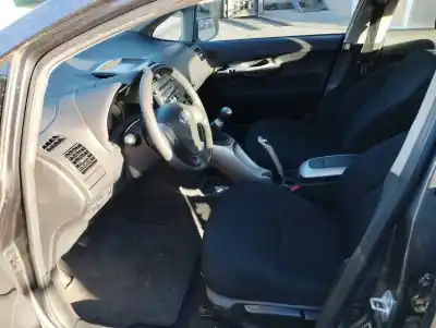 Vehicul casat toyota auris (_e15_) 1.4 d-4d (nde150_) al anului 2006 alimentat 1ndtv