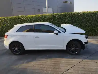 Здавання транспортного засобу audi a3 (8v) ambiente року 2012 потужний crbc