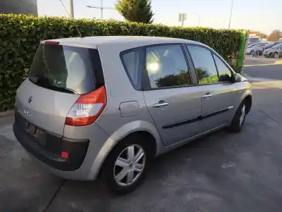 Scrapping Vehicle renault scenic ii authentique of the year 2003 powered f9q d8