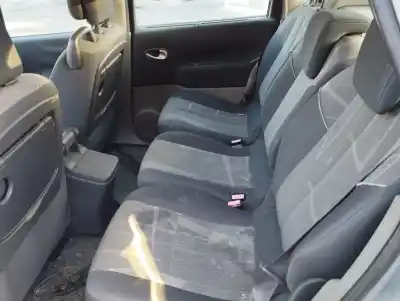 Scrapping Vehicle renault scenic ii authentique of the year 2003 powered f9q d8