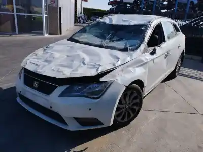 Здавання транспортного засобу seat leon st (5f8) style року 2016 потужний crld