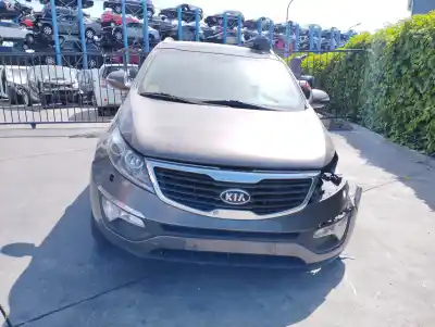 Veicolo di demolizione kia sportage emotion 4x4 dell'anno 2010 alimentato d4ha
