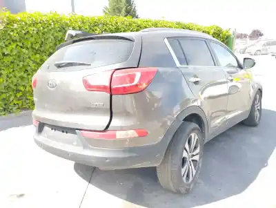 Veicolo di demolizione kia sportage emotion 4x4 dell'anno 2010 alimentato d4ha