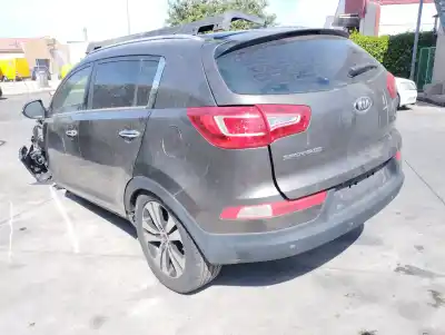 Veicolo di demolizione kia sportage emotion 4x4 dell'anno 2010 alimentato d4ha