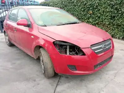 Veicolo di demolizione kia pro cee´d (ed) 1.6 crdi 90 dell'anno 2007 alimentato d4fbl