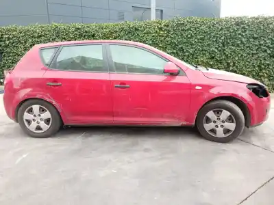 Veicolo di demolizione kia pro cee´d (ed) 1.6 crdi 90 dell'anno 2007 alimentato d4fbl