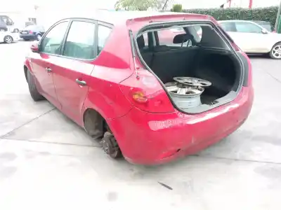 Veicolo di demolizione kia pro cee´d (ed) 1.6 crdi 90 dell'anno 2007 alimentato d4fbl