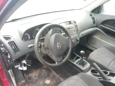 Veicolo di demolizione kia pro cee´d (ed) 1.6 crdi 90 dell'anno 2007 alimentato d4fbl