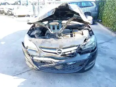Veículo de Sucata opel astra j (p10) 1.7 cdti (68) do ano 2013 alimentado a17dtc