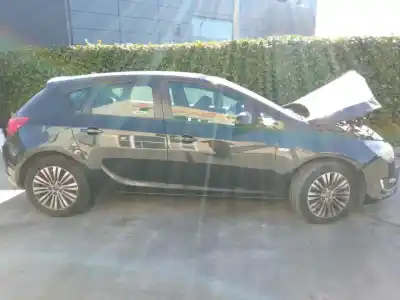 Veículo de Sucata opel astra j (p10) 1.7 cdti (68) do ano 2013 alimentado a17dtc