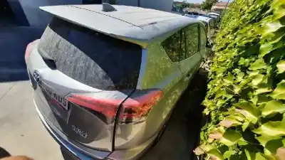 Veículo de Sucata toyota rav 4 advance hybrid do ano 2015 alimentado 2arfxe