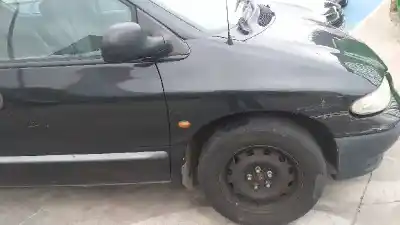 Veículo de Sucata chrysler voyager (gs) 2.5 td do ano 2000 alimentado 425clirsx