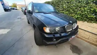 Veículo de Sucata BMW X5 (E53) 4.4i Automático do ano 2003 alimentado M62B44TU