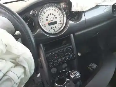 Здавання транспортного засобу mini mini (r50,r53) cooper року 2005 потужний w10b16a