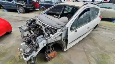 Sloopvoertuig peugeot 207 confort van het jaar 2006 aangedreven 9h02