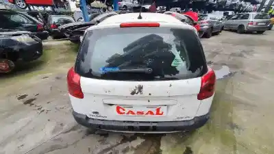 Sloopvoertuig peugeot 207 confort van het jaar 2006 aangedreven 9h02